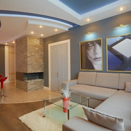 Apartments On Prospekt Svobody 24 Λβιβ Εξωτερικό φωτογραφία